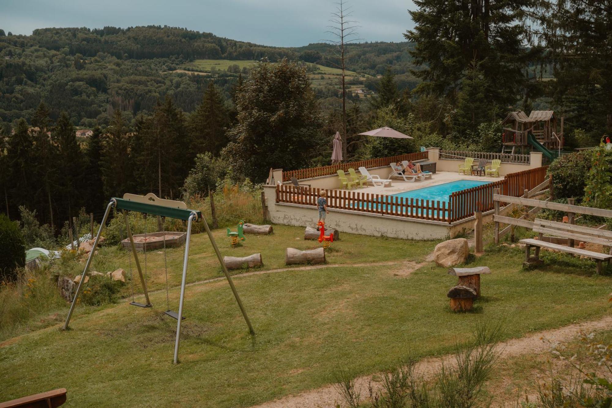 Camping Du Chateau Granges-sur-Vologne Exterior photo