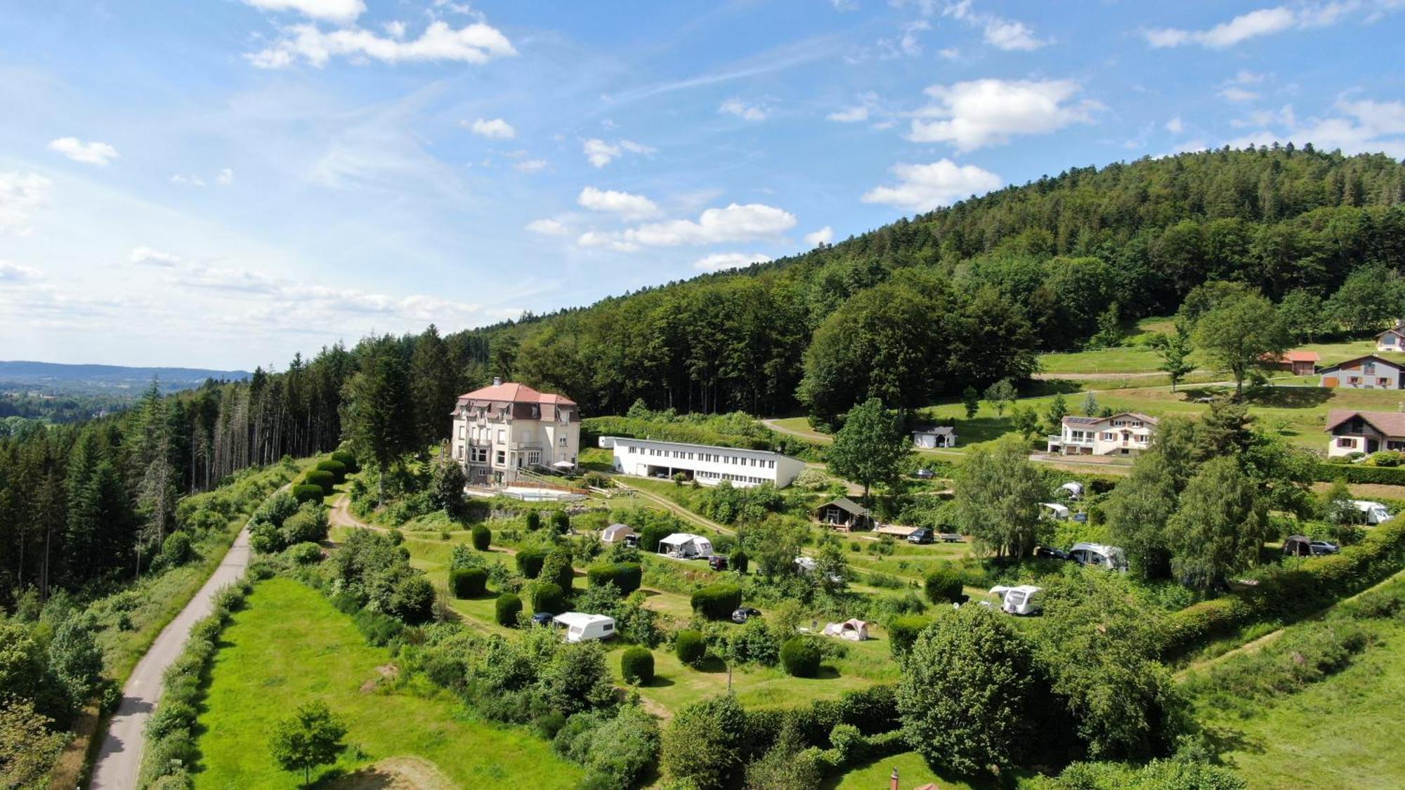 Camping Du Chateau Granges-sur-Vologne Exterior photo